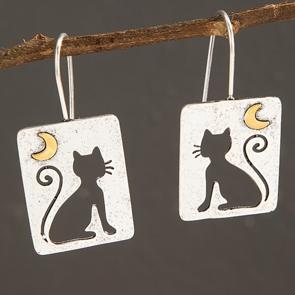 The Cat & The Moon Silver Dipped Gold Accent Keepsake Gift Dangle Earrings NEW - Picture 2 of 8